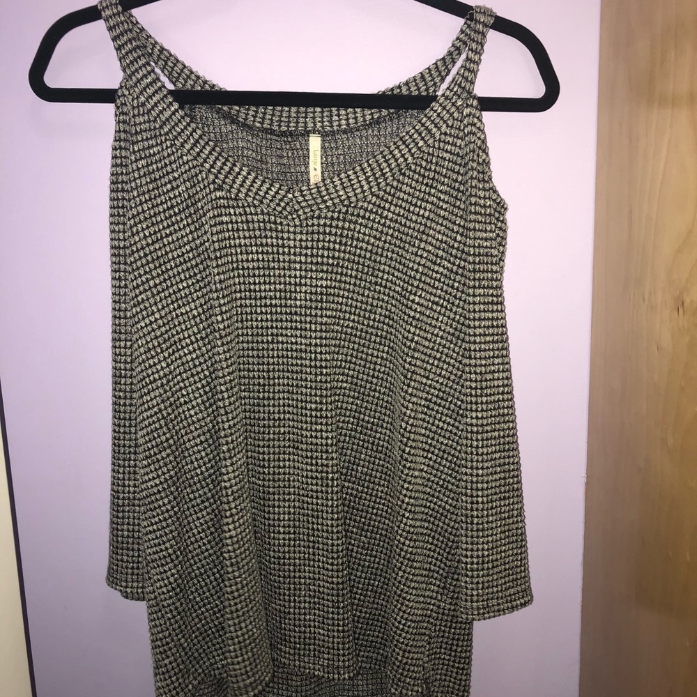 Cold shoulder top